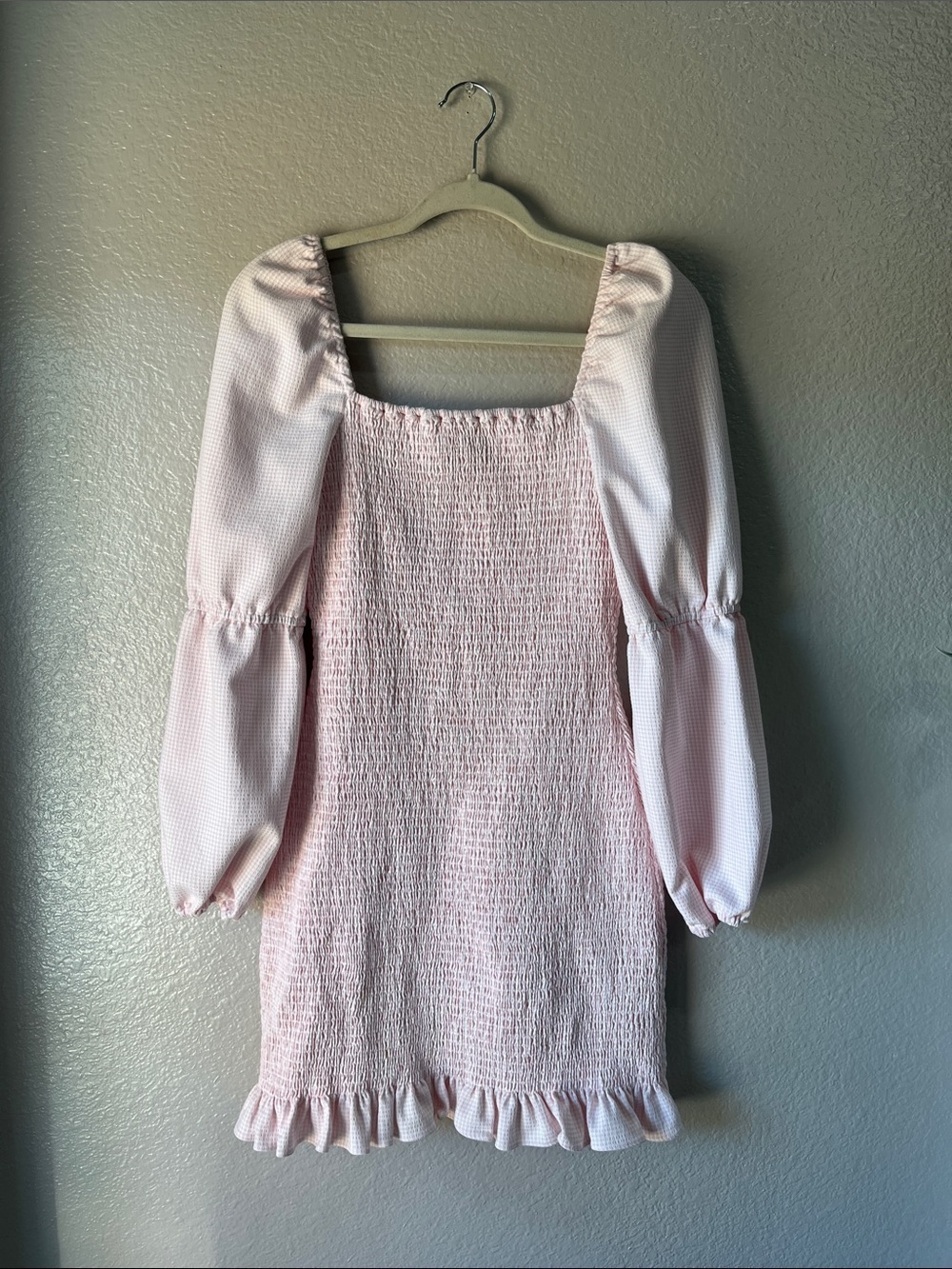 Gianni Bini Light Pink White Checkered Smocked Mini Dress Ruffle Sz M TC0314